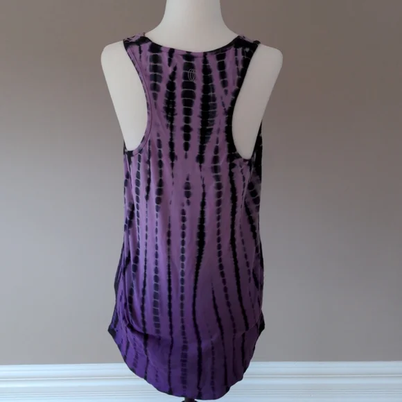 ✨3/$40 - Racerback Workout Tank - Picture 4 of 4